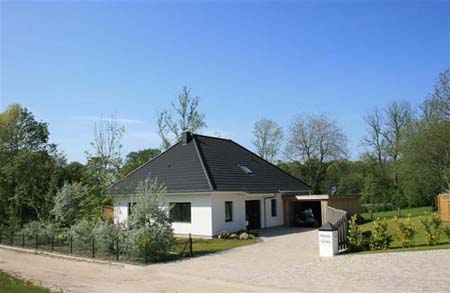 04 Ansicht Haus Straße Carport